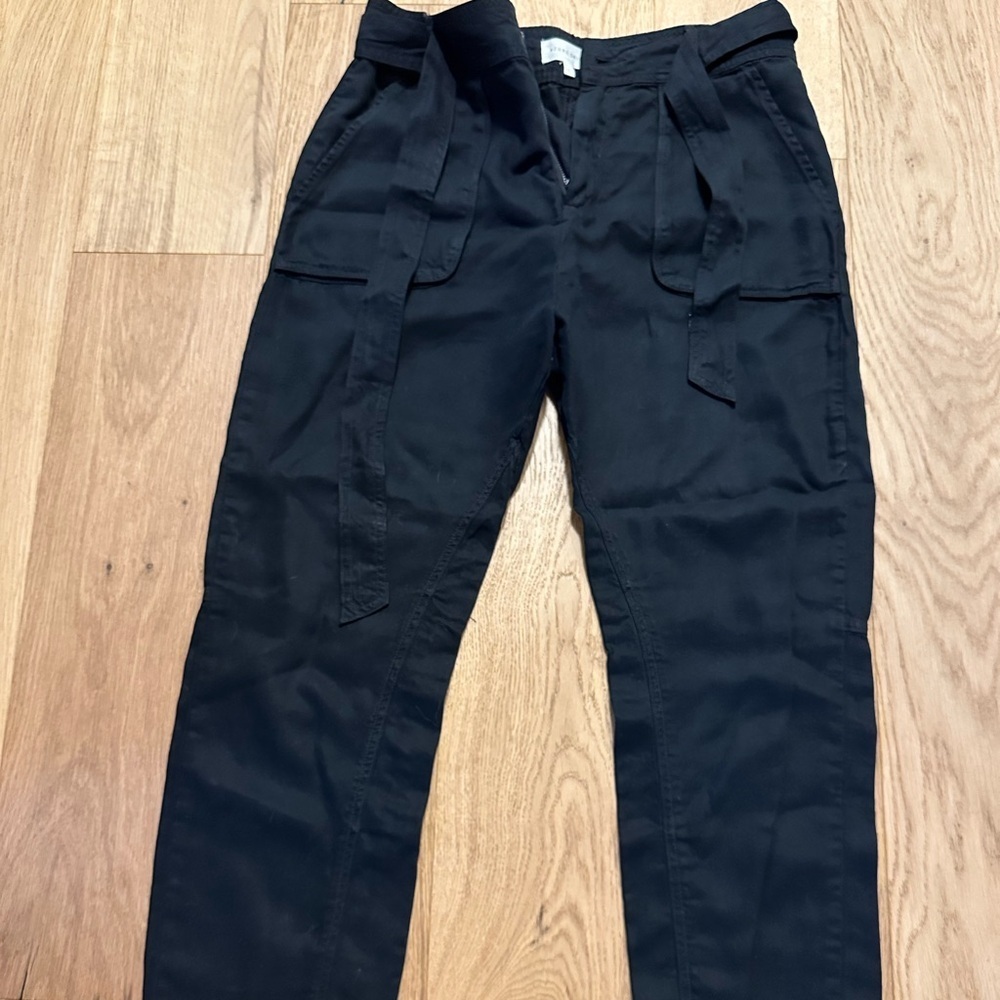 Aritzia Women’s Black Cargo Pants - Azure Skies